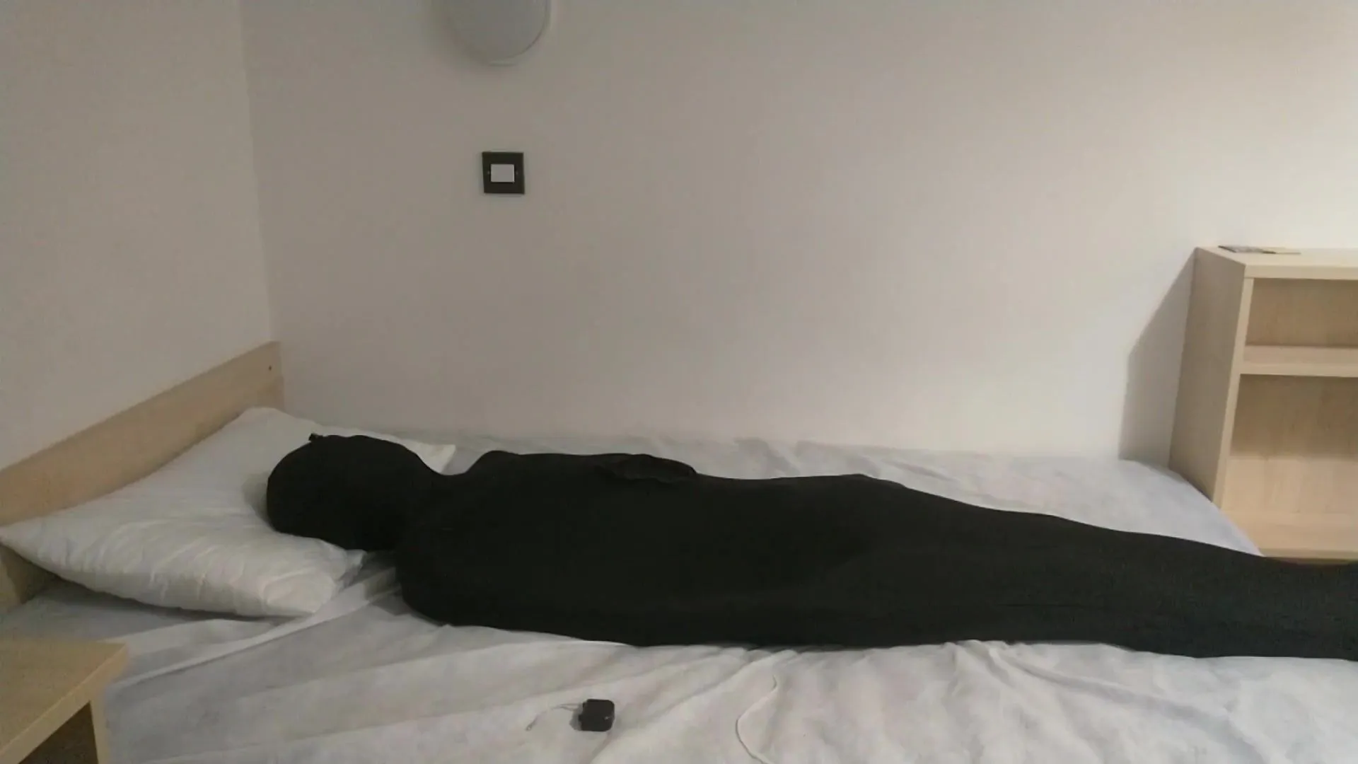 Zentai self restrain bondage mummification