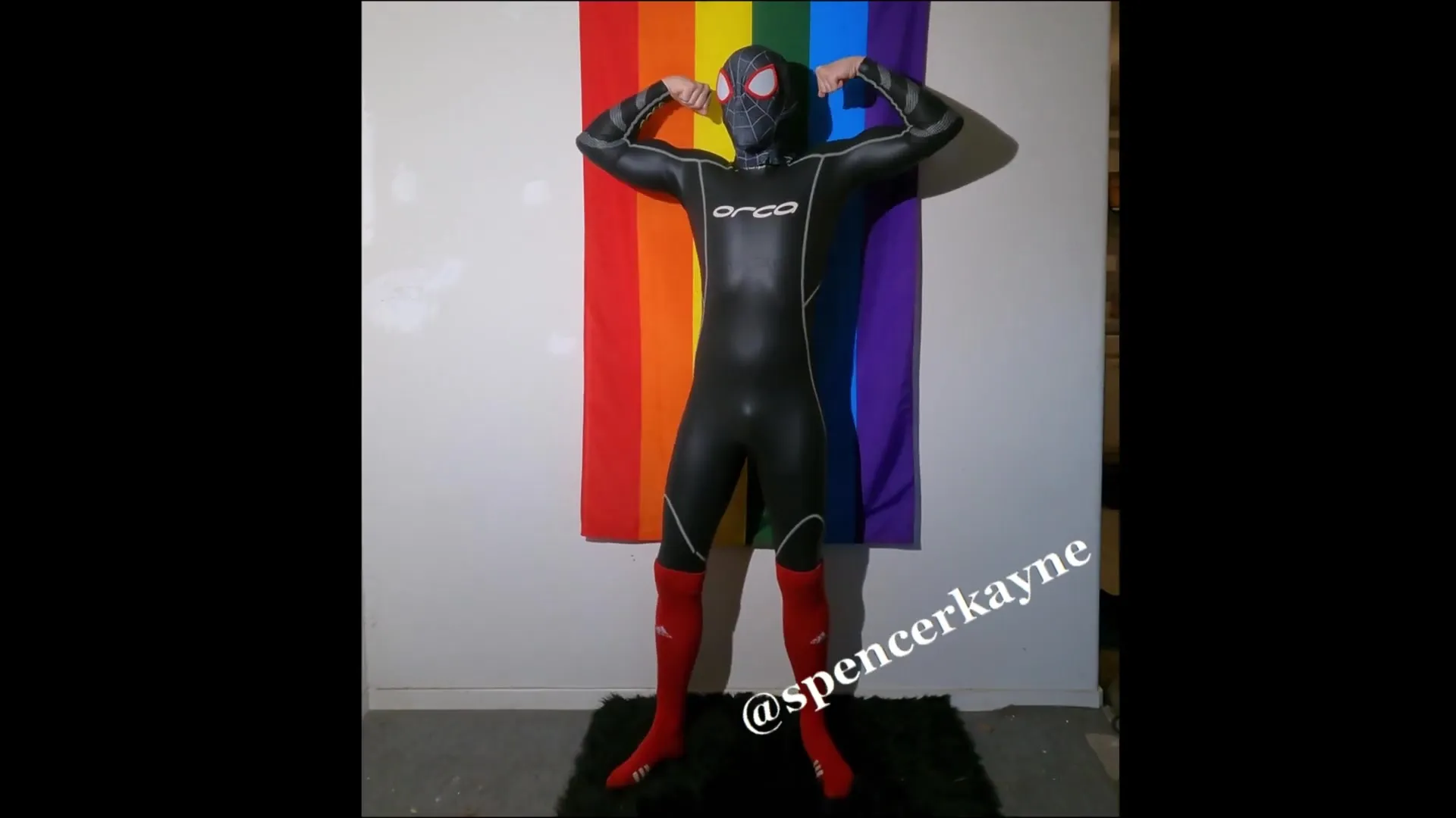 Gay Wetsuit Porn - Spidey Wetsuit Ripple and Demonstrating off Muscles